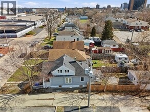 1231 Windsor Ave in Windsor, ON - Building Photo - Building Photo