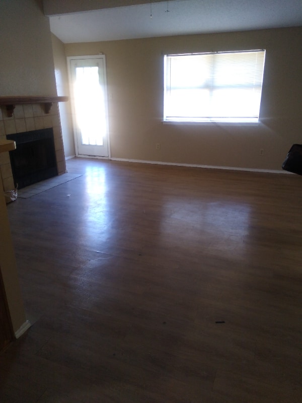 415 Valley Mills Dr in Arlington, TX - Foto de edificio - Building Photo