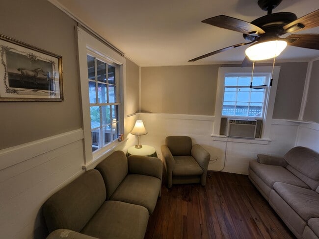 8 Cedarwood Ave in Tybee Island, GA - Building Photo - Building Photo