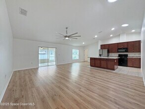 522 Olivia St in Palm Bay, FL - Building Photo - Building Photo