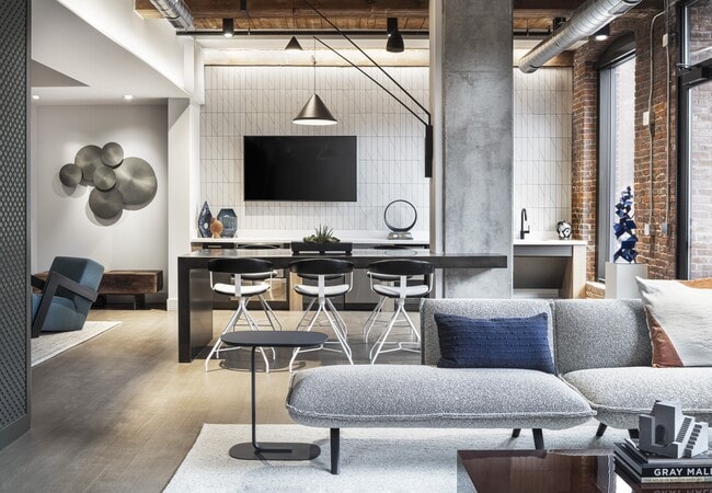 Grayson Lofts in Wakefield, MA - Foto de edificio - Building Photo
