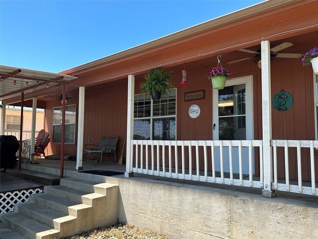 348 Lake Loop in Bellevue, TX - Building Photo - Building Photo