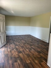 6103 N 26th Street Ter in Country Club, MO - Building Photo - Building Photo