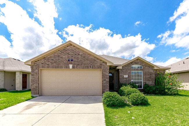 property at 3809 Los Arroyos Dr