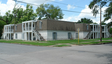 2160 North Ave in Beaumont, TX - Foto de edificio - Building Photo