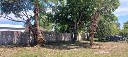 355 NW 8th Ave in Delray Beach, FL - Building Photo - Building Photo
