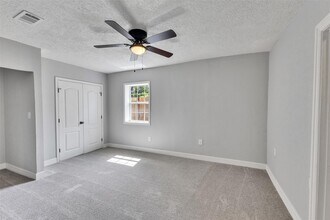 9707 Nedwald St in Houston, TX - Building Photo - Building Photo