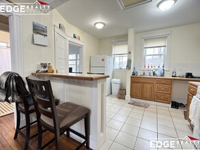 231 Foster St, Unit 3 in Boston, MA - Building Photo - Building Photo