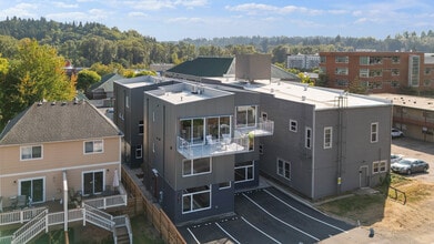 10120 NE 185th St, Unit Unit A in Bothell, WA - Building Photo - Building Photo