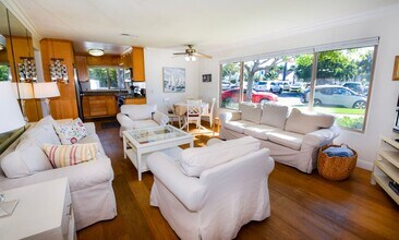1052 Isabella Ave-Unit -Vacation Rental in Coronado, CA - Building Photo - Building Photo
