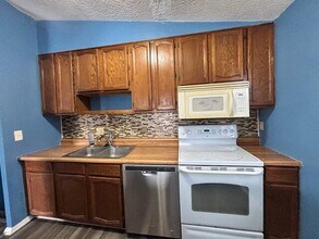 343 Timbercreek Rd in Reynoldsburg, OH - Building Photo - Building Photo