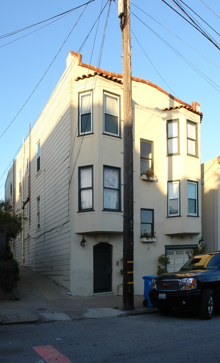 335-337 Richland Ave in San Francisco, CA - Foto de edificio