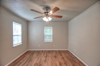1/2 S Flood Ave in Norman, OK - Building Photo - Building Photo