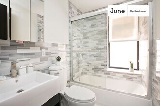 350 Manhattan Ave in New York, NY - Building Photo - Building Photo
