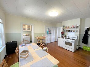 7 Ibbetson St, Unit 2 in Somerville, MA - Building Photo - Building Photo
