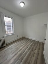 370 Main St, Unit Unit in Lodi, NJ - Building Photo - Building Photo