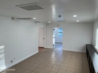 1654 N Rosemont Blvd, Unit Unit 1 in Tucson, AZ - Foto de edificio - Building Photo