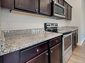 200 Orion Way in Moncks Corner, SC - Building Photo - Building Photo