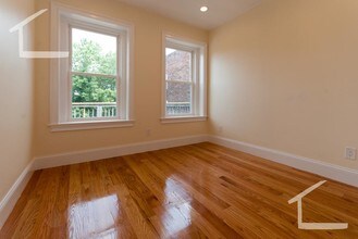 79 Brighton Ave, Unit 2 in Boston, MA - Building Photo - Building Photo