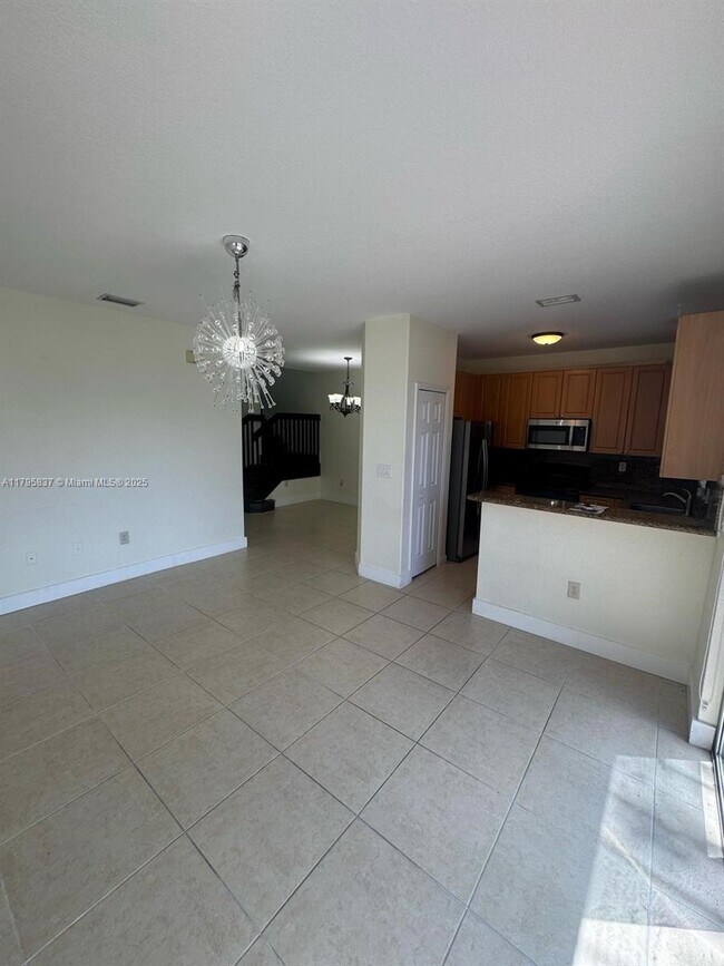 2808 SE 16th Ave in Homestead, FL - Building Photo - Building Photo