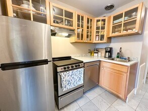 319 Dartmouth St, Unit 3 in Boston, MA - Building Photo - Building Photo