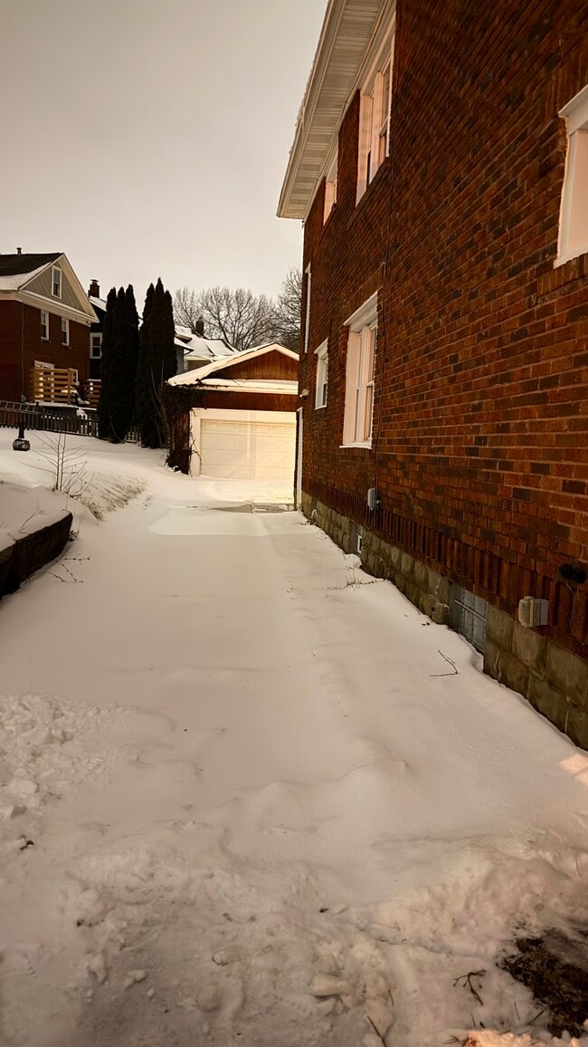 3612 Holland St, Unit 3612 in Erie, PA - Foto de edificio - Building Photo