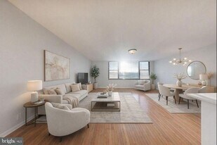 4600 Duke St in Alexandria, VA - Building Photo