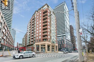 39 Parliament St in Toronto, ON - Building Photo