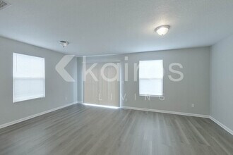 1349 Mull St in Jacksonville, FL - Foto de edificio - Building Photo