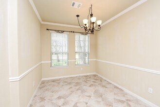 2826 Whitman Dr in Montgomery, TX - Foto de edificio - Building Photo