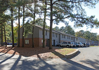 Village Square Apartments in Monroe, NC - Foto de edificio - Building Photo