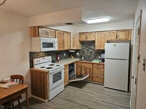 6016 N Atlantic St in Spokane, WA - Building Photo - Building Photo