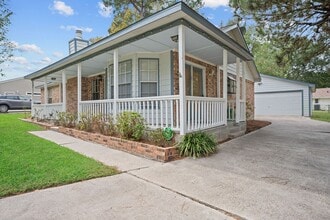 28736 Waikiki Ln in Montgomery, TX - Building Photo - Building Photo