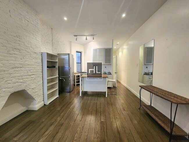 1BR 1BA Right Beside Prospect Park East En in Brooklyn, NY - Building Photo - Building Photo