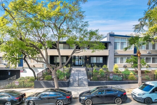 1253 Havenhurst Drive