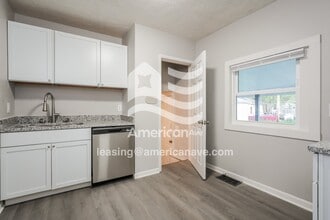 1710 Elwood Ave in South Bend, IN - Building Photo - Building Photo