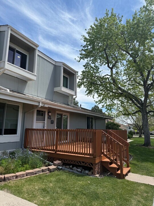 8776 Chase Dr in Arvada, CO - Building Photo