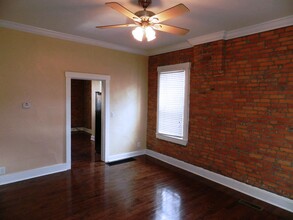 130-132-132 Jackson St in Columbus, OH - Building Photo - Building Photo