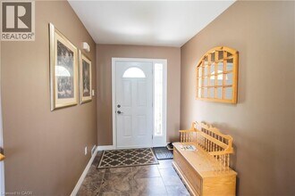 97 Blackfriar Ln in Brantford, ON - Building Photo - Building Photo