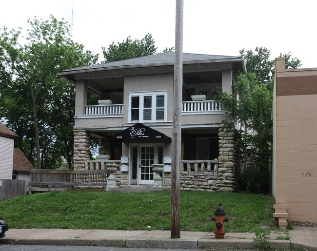 The Palms on Holmes in Kansas City, MO - Foto de edificio - Building Photo