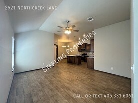 2521 Northcreek Ln in Oklahoma City, OK - Building Photo