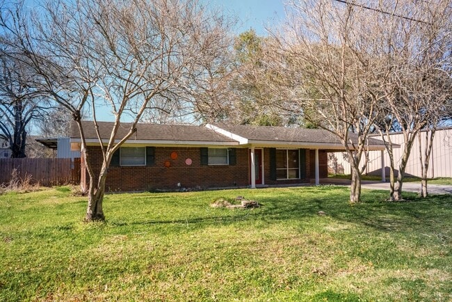 213 Birch Dr in Lafayette, LA - Building Photo - Building Photo