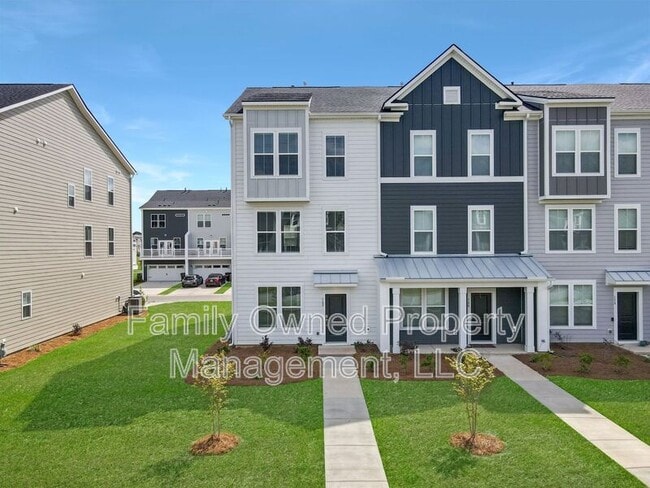 property at 162 Yorkshire Dr