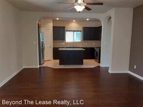 3451 Mayfield Ranch Blvd-Unit -Unit#407 in Round Rock, TX - Foto de edificio - Building Photo