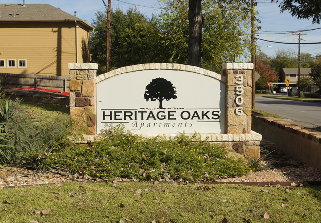 Heritage Oaks in Austin, TX - Foto de edificio - Building Photo