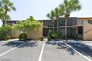 3420 Frosty Way in Naples, FL - Building Photo