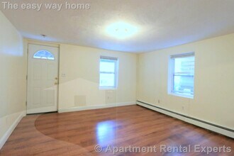 128 Pine St in Cambridge, MA - Building Photo - Building Photo