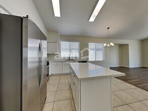 7313 E Laguna Azul Ave in Mesa, AZ - Building Photo - Building Photo