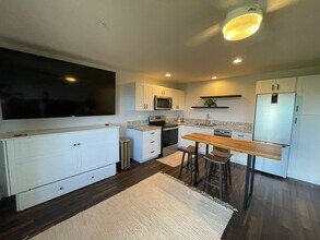 5510 Lower Honoapiilani Rd in Lahaina, HI - Building Photo - Building Photo