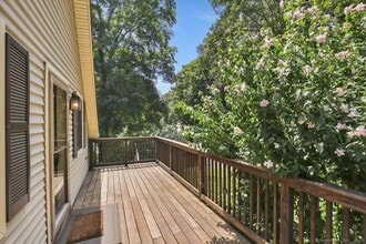 19 Moodus Leesville Rd in East Haddam, CT - Building Photo - Building Photo